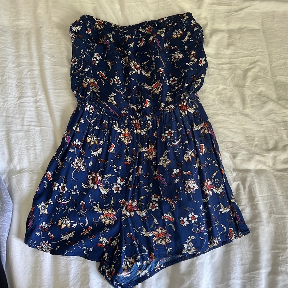 Strapless romper